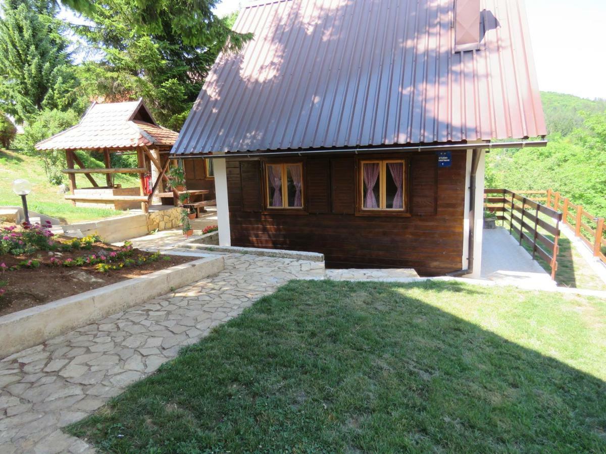 Guesthouse Stefanac Otocsán Kültér fotó