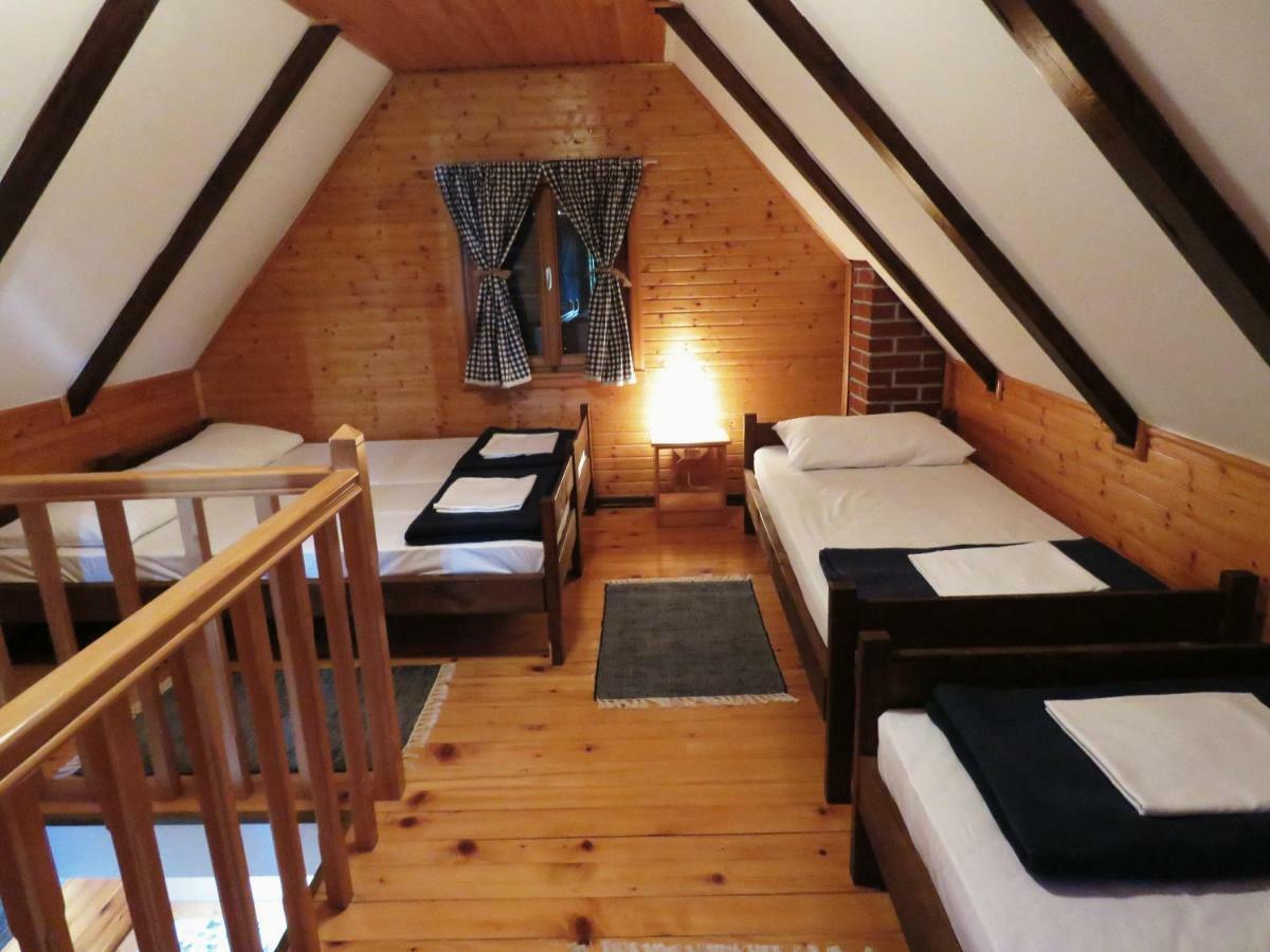 Guesthouse Stefanac Otocsán Kültér fotó